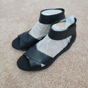 New Naturalizer Riviera 7.5W